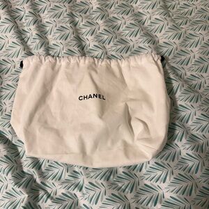 CHANEL Cream Drawstring Pouch